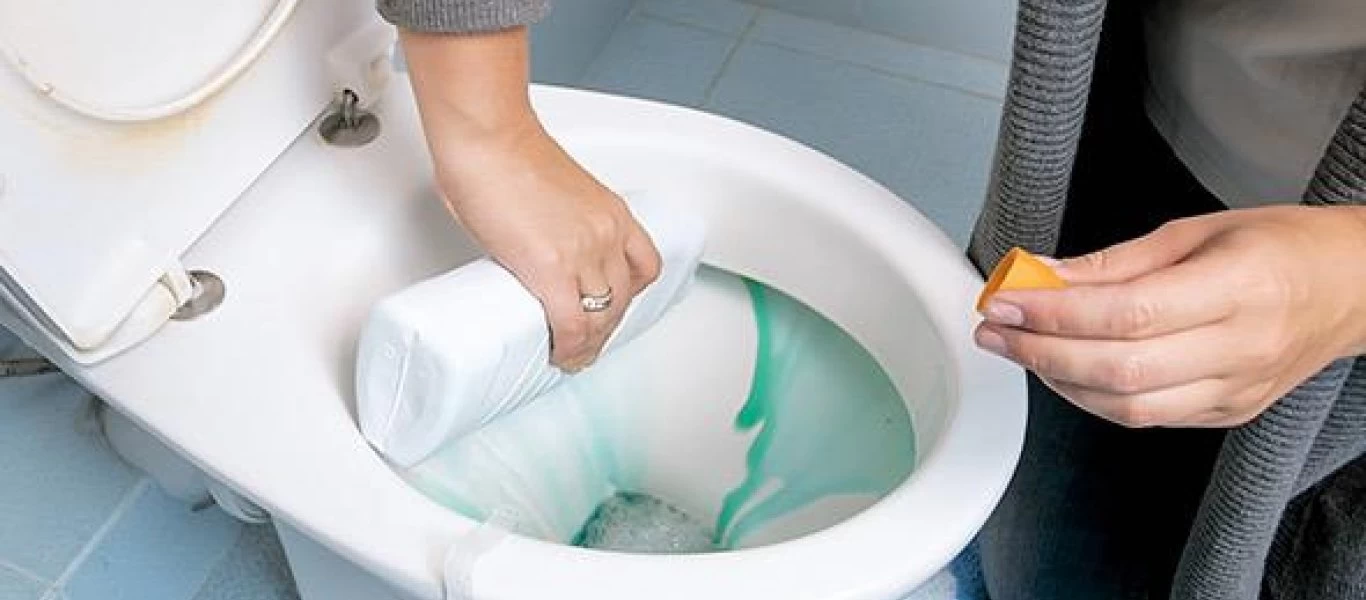 Κορωνοϊός: Απολύμανση δύο φορές την ημέρα στην τουαλέτα για να μην επιβιώσει ο ιός - Μεγάλη προσοχή